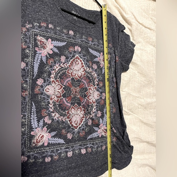 Short Sleeve Women’s T-Shirt, Heather Gray, Sparkle Pattern - Picture 6 of 6